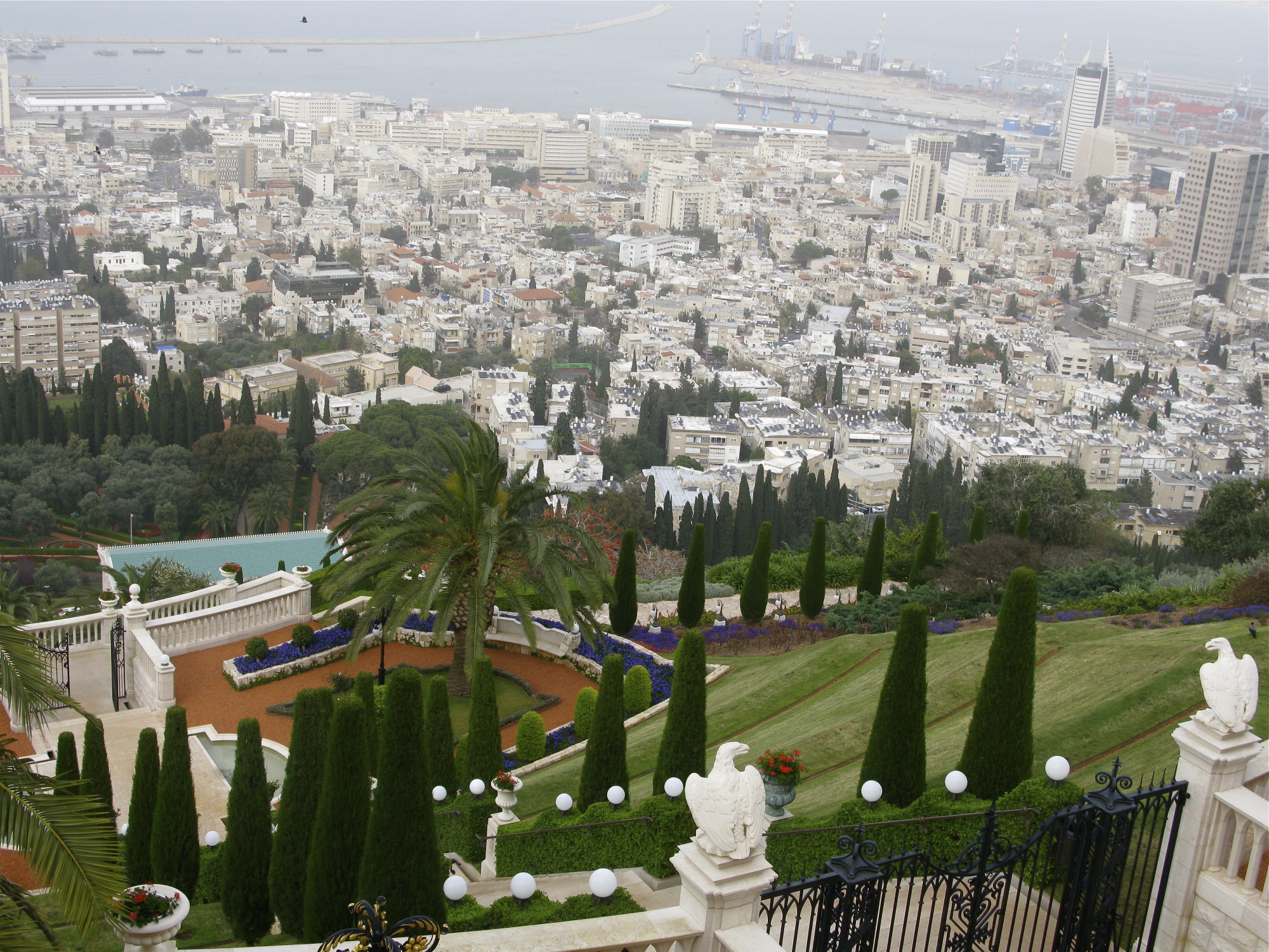 Nostalgic Haifa-Glam