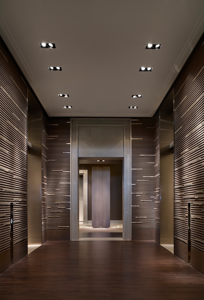 0863_33 Park Hyatt Shanghai – Guestroom Floor_lift lobby 2 Zen Suite