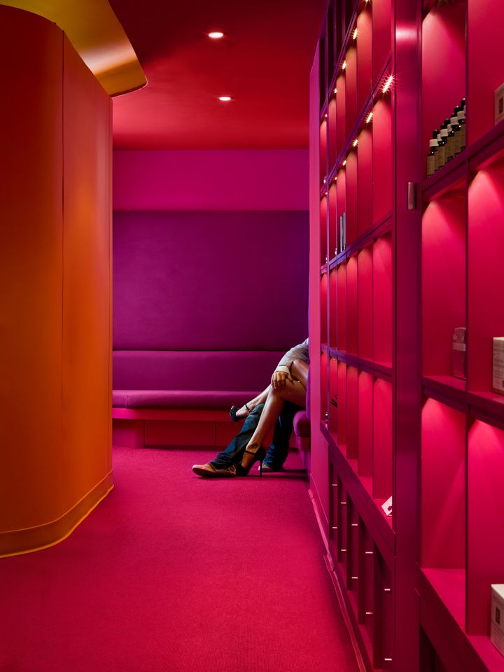 jCH5ZcmkF1Zq-XrpLdpKWALv5LZBqAfi8wf1xDT-q84,lEUMITXBra0L76Nk0SZO8yldEZIqIotOxSoT7o7MIh0 Sleep Chic in a NYC Yelo Cab