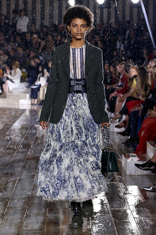 silhouette_32 Dior Cruise 2019 Mexican Amazons influence