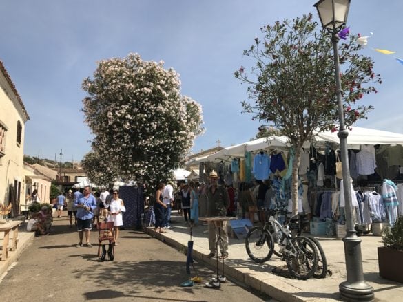 San Pantaleo Market
