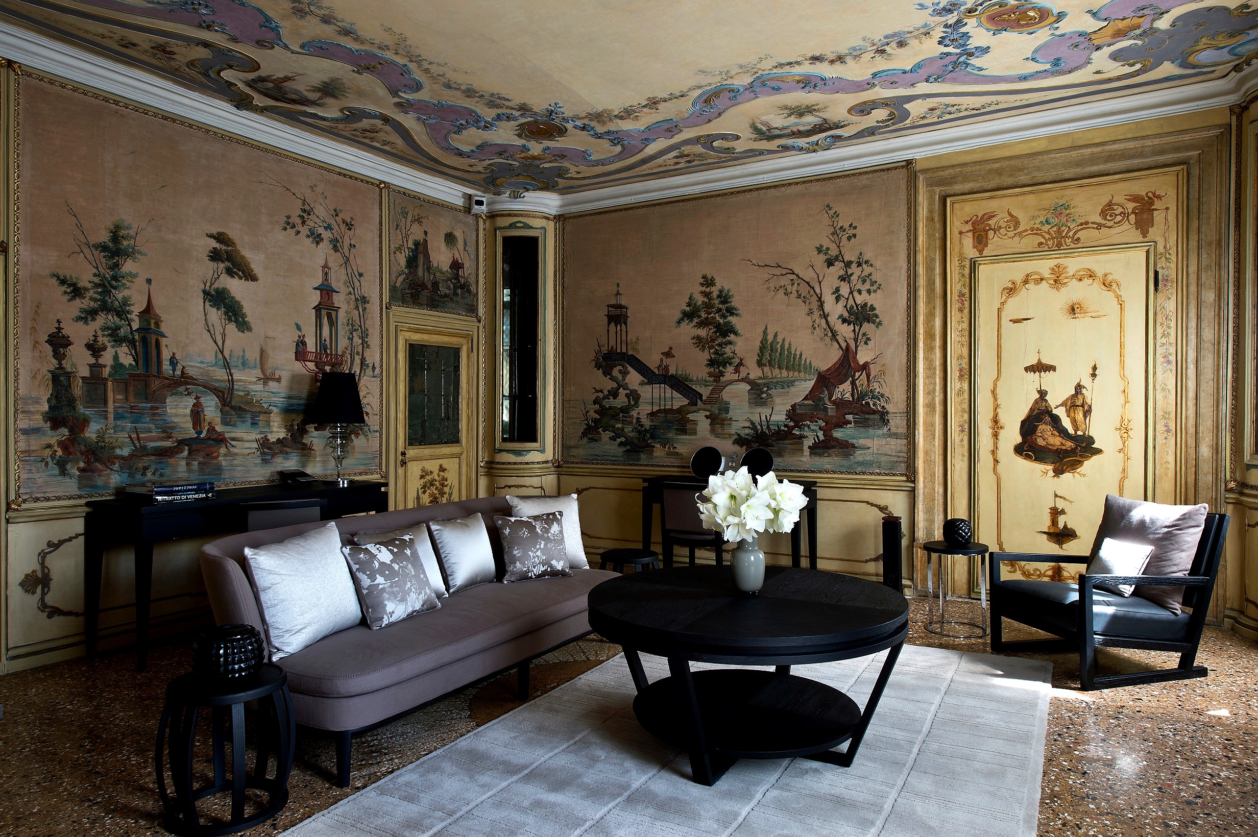 Aman Venice, Alcova Tiepolo Suite salon