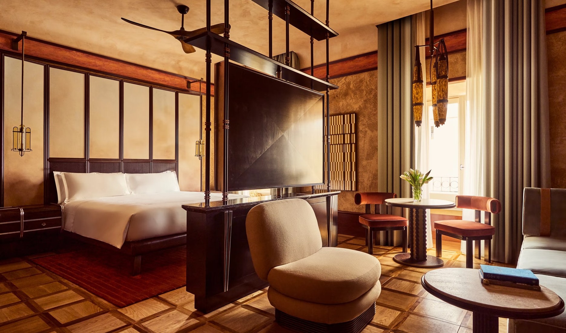 Hotel suite